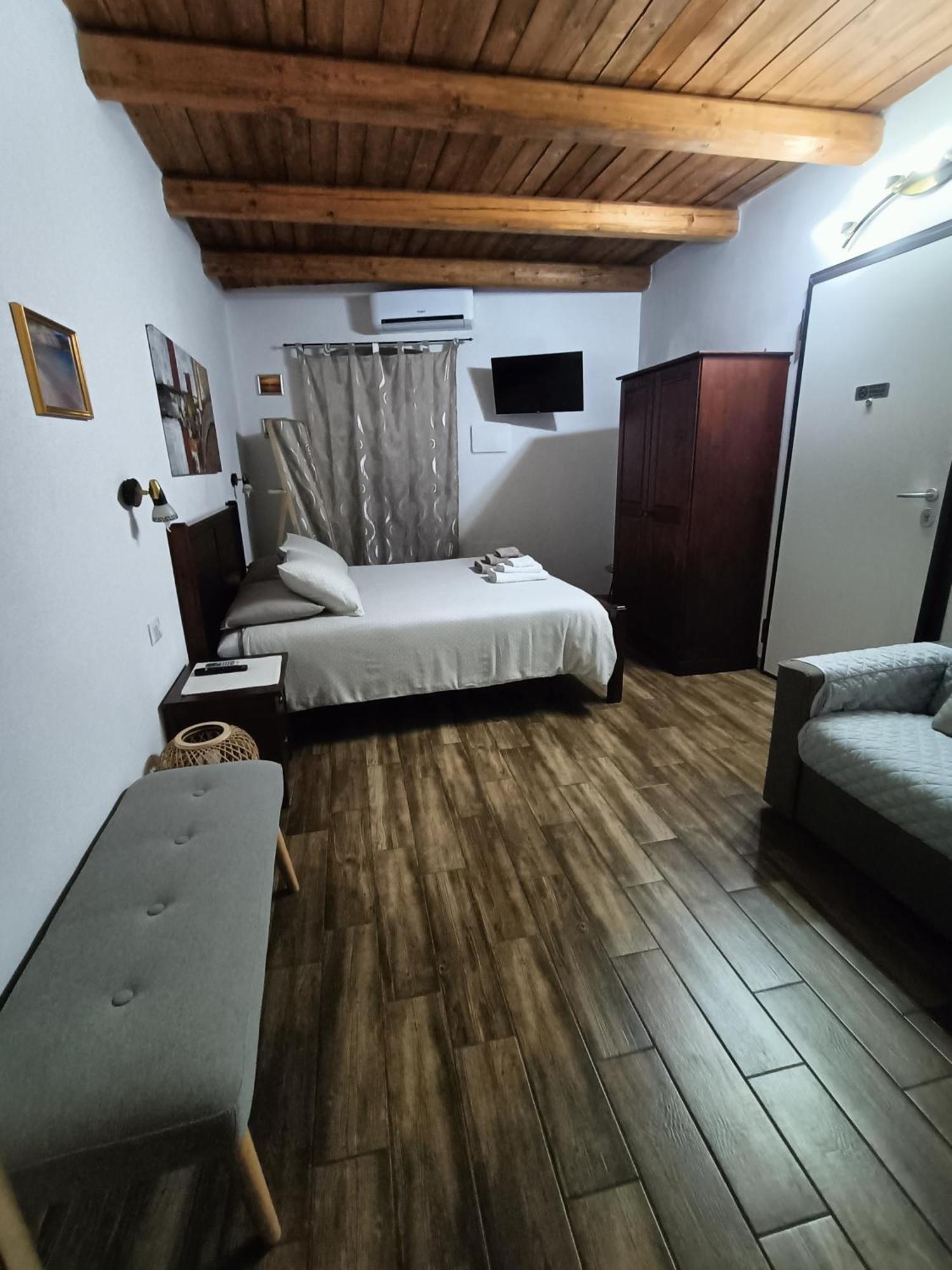Bed And Breakfast Raggio Di Sole Iglesias Exteriör bild