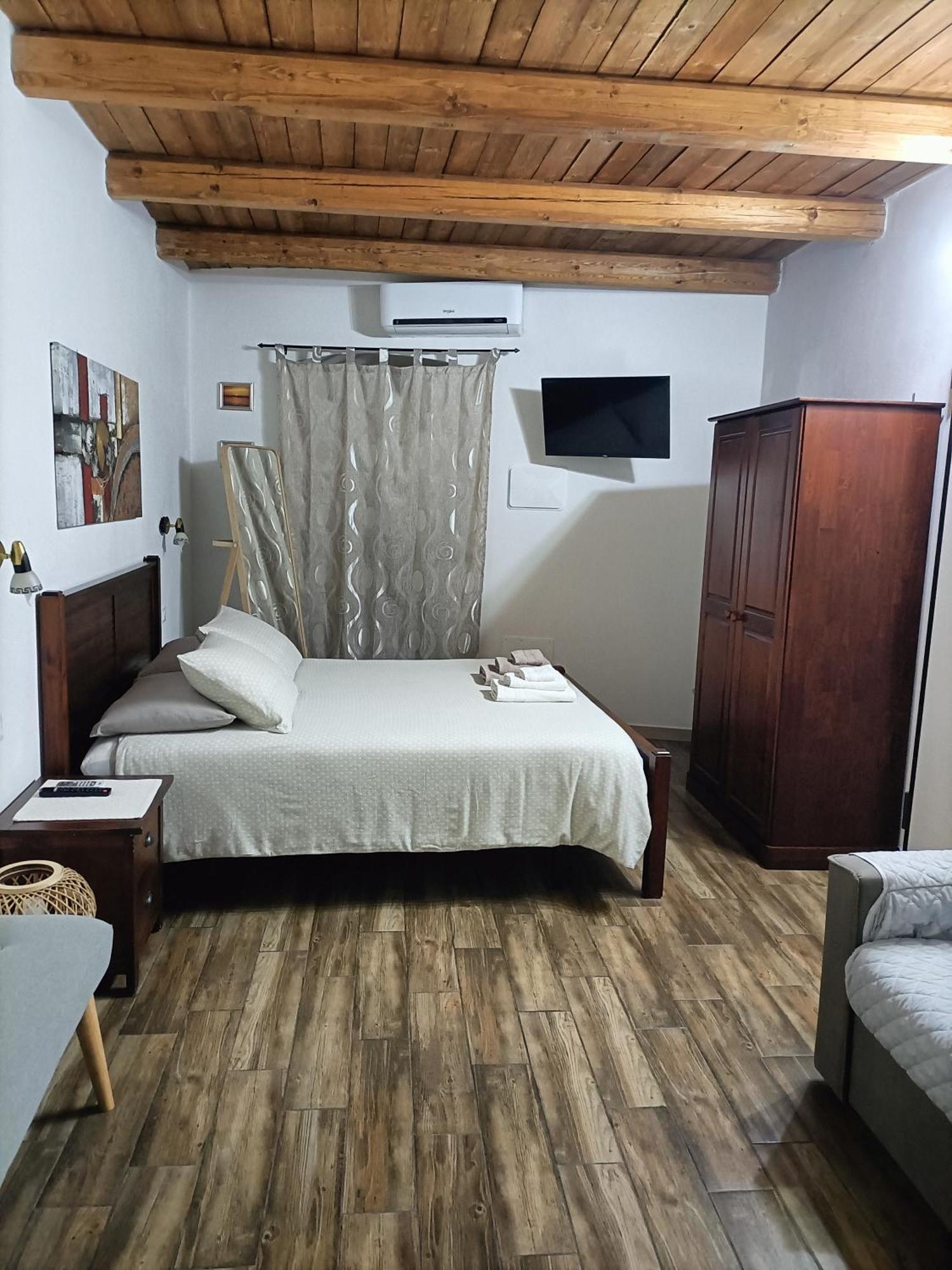 Bed And Breakfast Raggio Di Sole Iglesias Exteriör bild