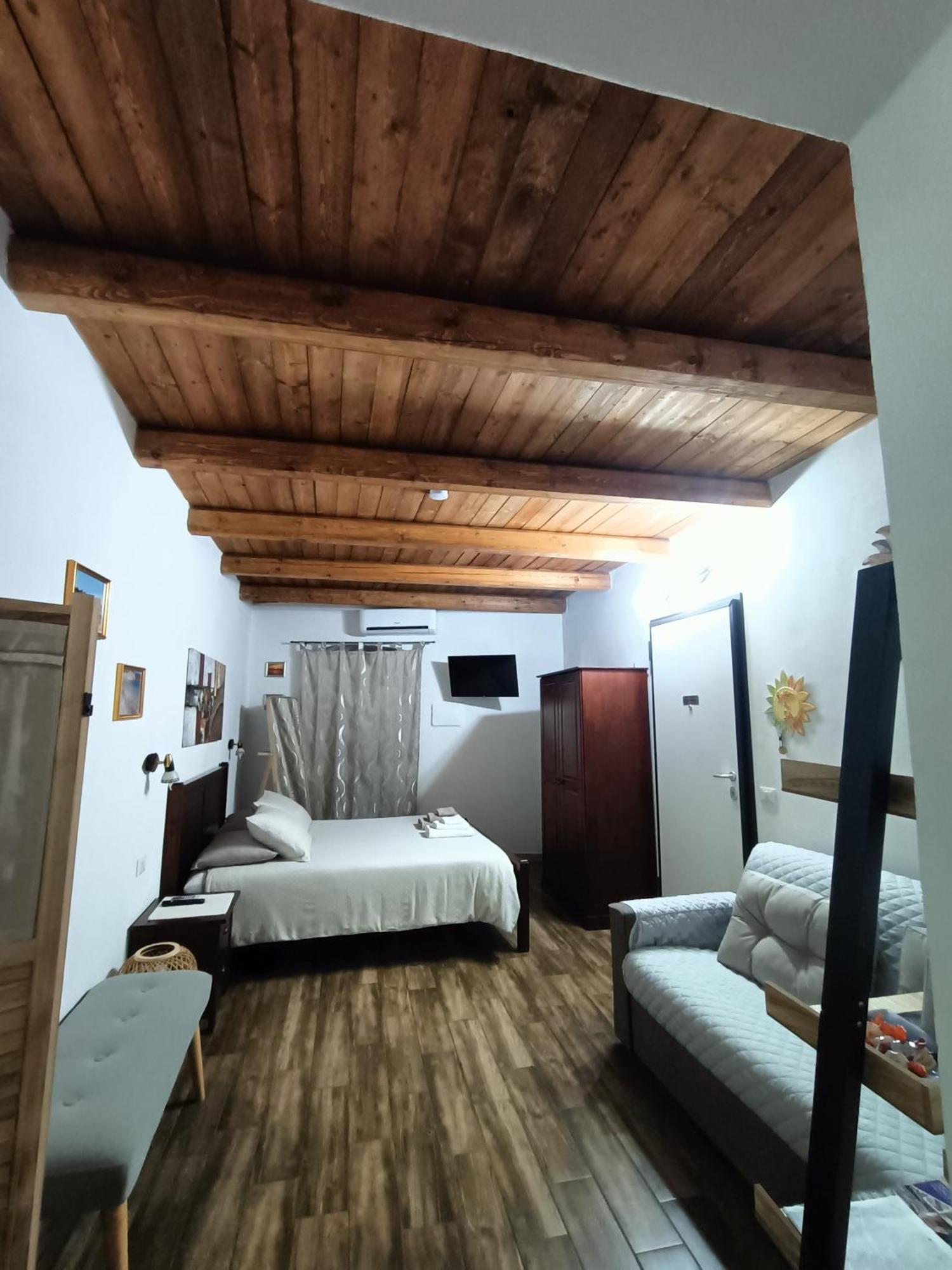 Bed And Breakfast Raggio Di Sole Iglesias Exteriör bild