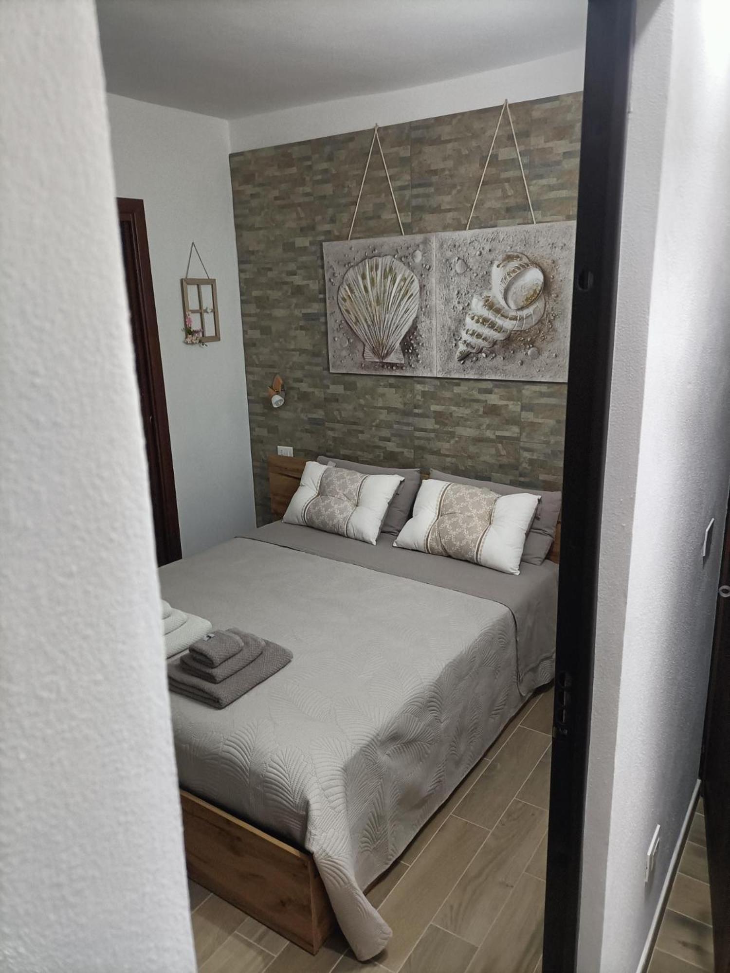 Bed And Breakfast Raggio Di Sole Iglesias Exteriör bild