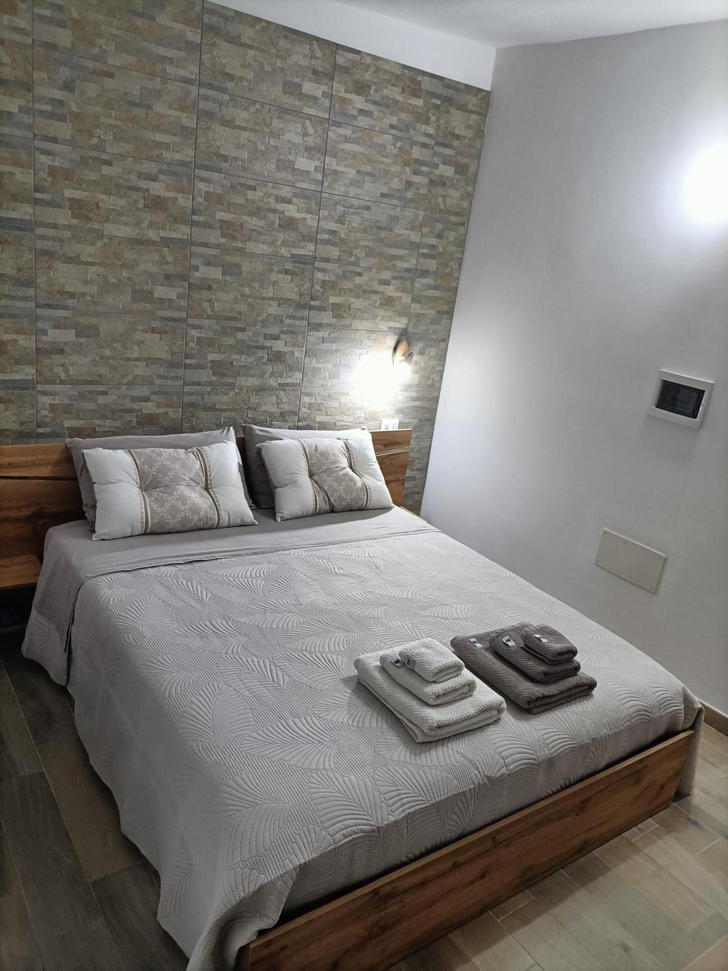Bed And Breakfast Raggio Di Sole Iglesias Exteriör bild